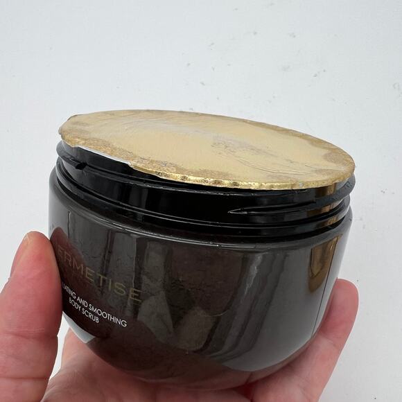 Hermetise Exfoliating and Smoothing Body Scrub Sealed - Picture 3 of 4